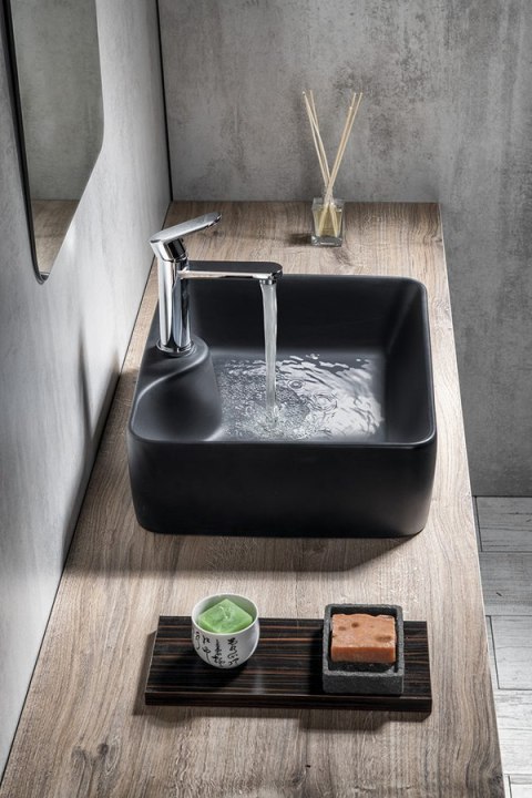 Sapho BALENA umywalka ceramiczna nablatowa, 48x13,5x37 cm, czarny mat BH7013B Sapho BALENA umywalka ceramiczna nablatowa, 48x13,5x37 cm, czarny mat BH7013B