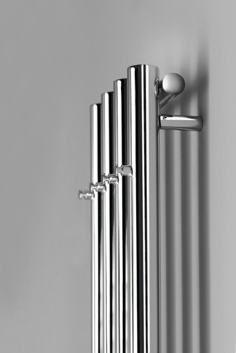 Sapho PILON grzejnik łazienkowy 270x1800 mm, z 4 wieszakami, chrom IZ120 Sapho PILON grzejnik łazienkowy 270x1800 mm, z 4 wieszakami, chrom IZ120