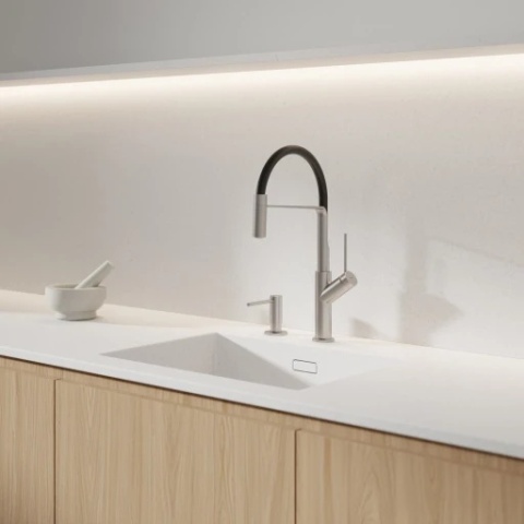 Omnires VITA bateria kuchenna z wyciąganą wylewką nikiel szczotkowany / czarny mat VI6350BLNI