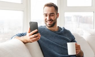 Zdalne sterowanie stacją za pomocą aplikacji na smartfonie